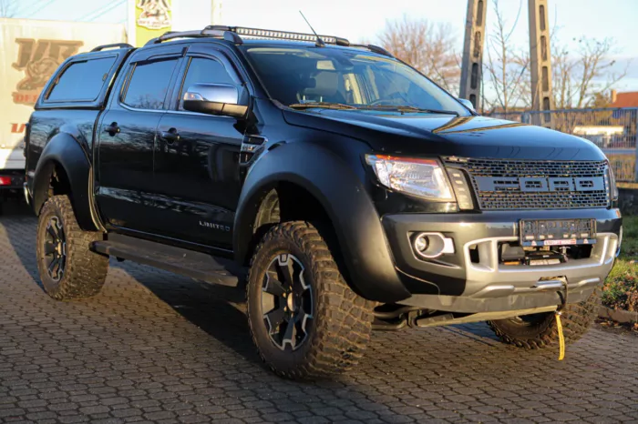 VRO364 Ford Ranger Limited - Image 16