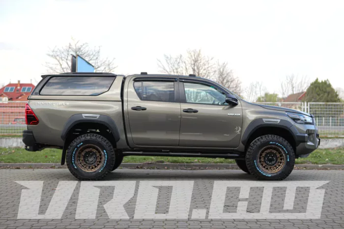 VRO370 Toyota Hilux Revo - Image 18