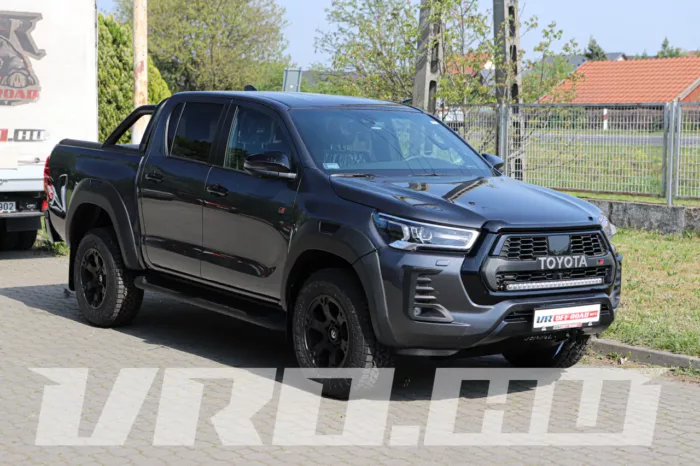 VRO373 Toyota Hilux Revo