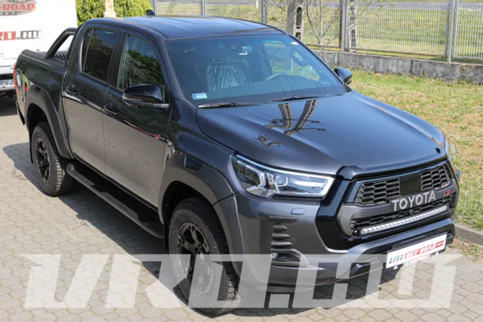 VRO373 Toyota Hilux Revo - Image 11