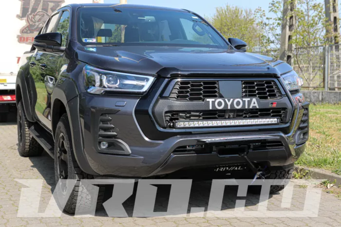 VRO373 Toyota Hilux Revo - Image 9