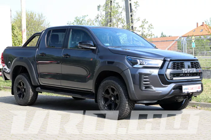 VRO373 Toyota Hilux Revo - Image 3
