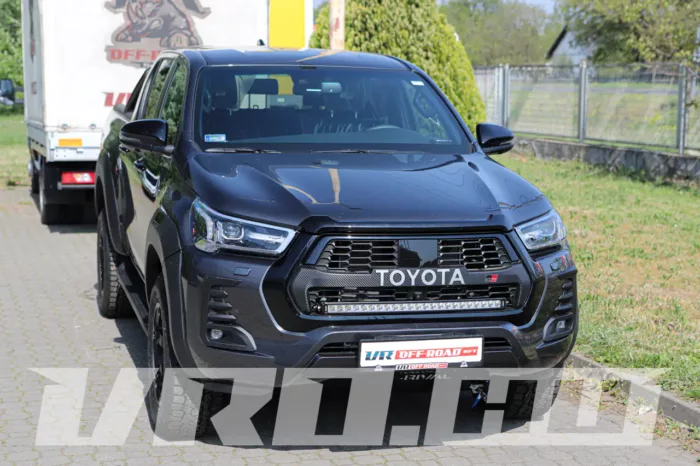 VRO373 Toyota Hilux Revo - Image 22