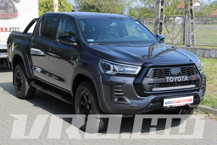 VRO373 Toyota Hilux Revo - Image 21