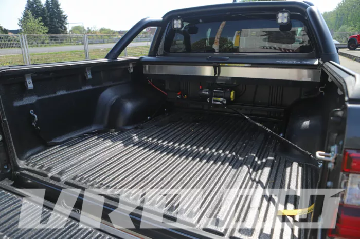 VRO373 Toyota Hilux Revo - Image 16