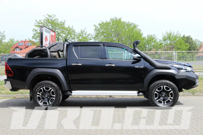 VRO375 Toyota Hilux Revo - Image 10