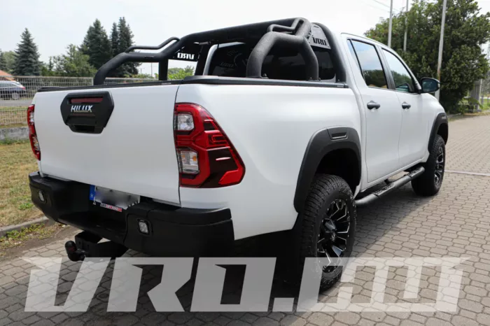 VRO377 Toyota Hilux Revo - Image 3