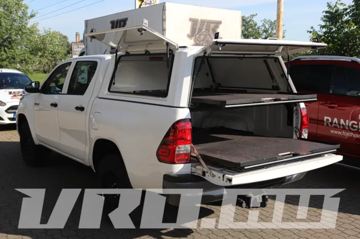 VRO378 Toyota Hilux Revo - Image 2