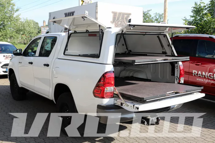 VRO378 Toyota Hilux Revo - Image 8